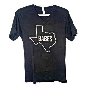 Texas Babes wm's sz small vee neck graphic tee shirt